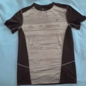 Old Navy Active boy's L/G moisture wicking shirt